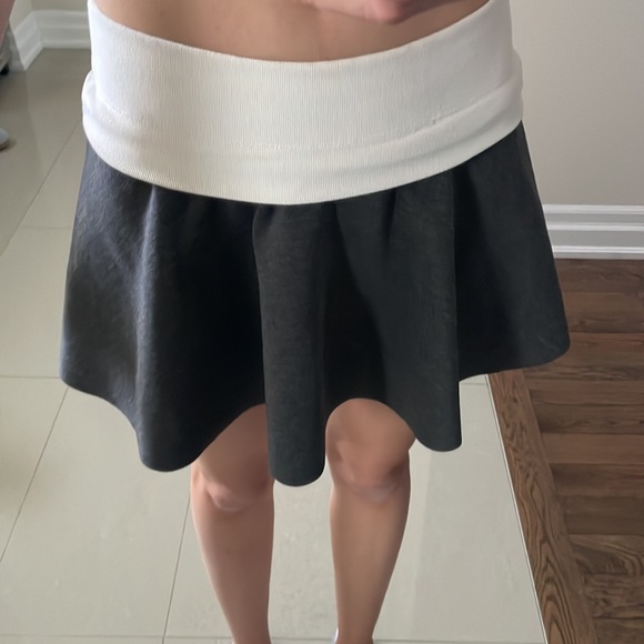 Zara Trafaluc Short Flowy Grey Skirt - Size Small - Women’s Thick Skirt - Picture 3 of 5